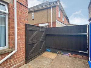 Rear gate- click for photo gallery